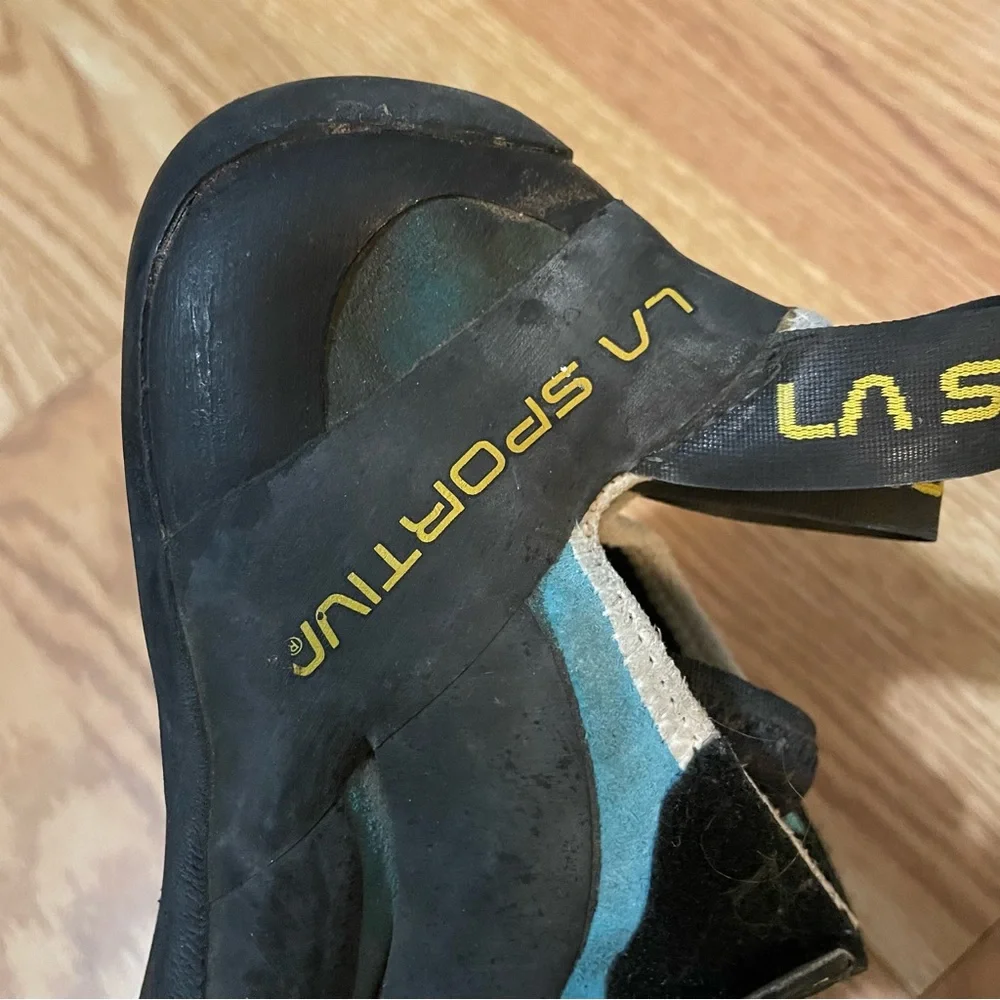 La Sportiva Miura Rock Climbing Shoes - Picture 3 of 6